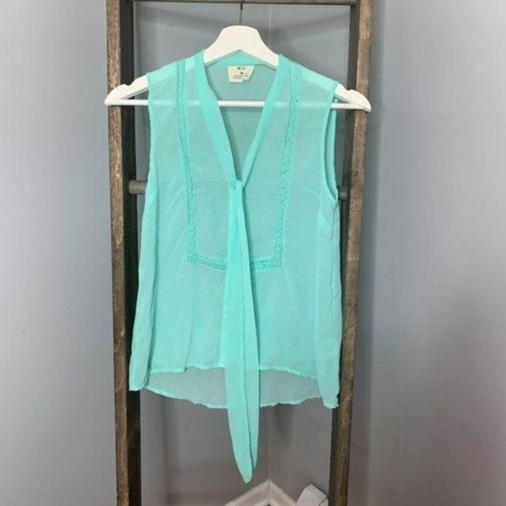Pins and Needles Aqua‎ Sleeveless Blouse